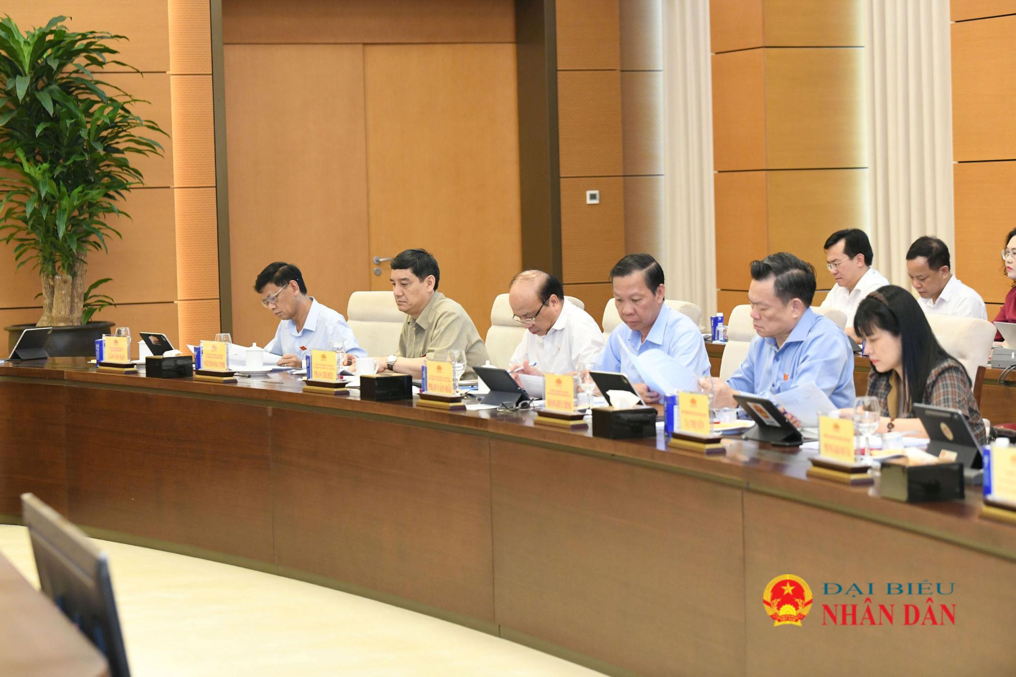 cac-dai-bieu-tham-du-cuoc-lam-viec2.jpg