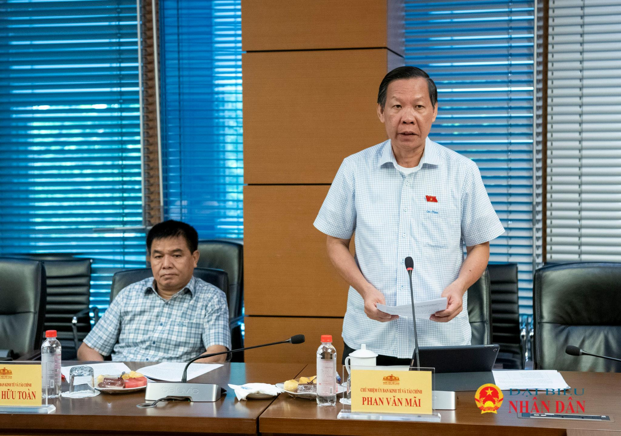 chu-nhiem-ub-kinh-te-va-tai-chinh-phan-van-mai(1).jpg
