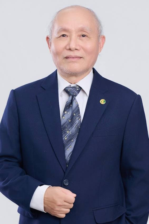 ha_quang_thuy.jpg