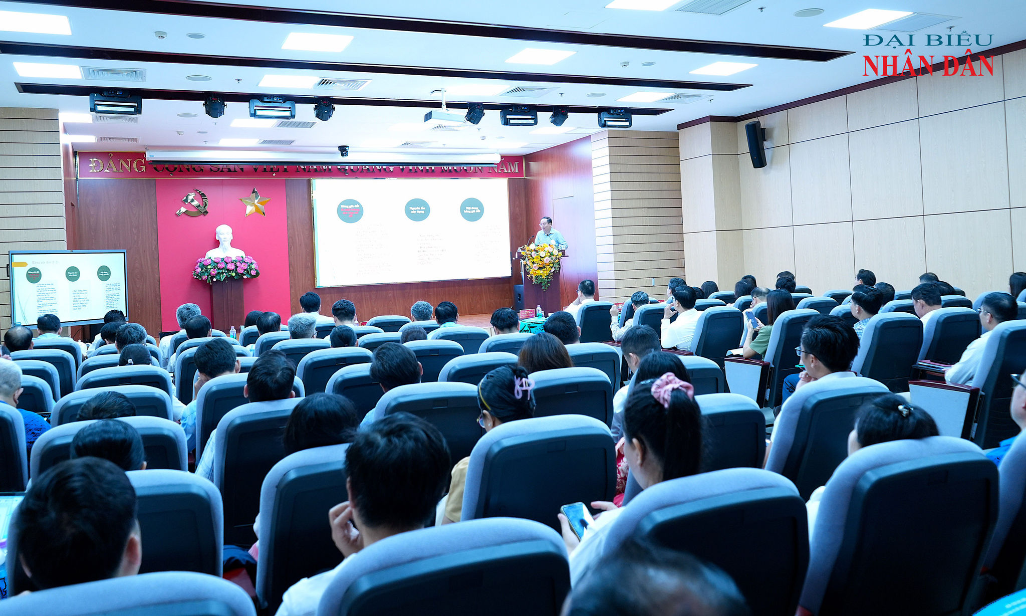 toàn cảnh tọa đàm - copy