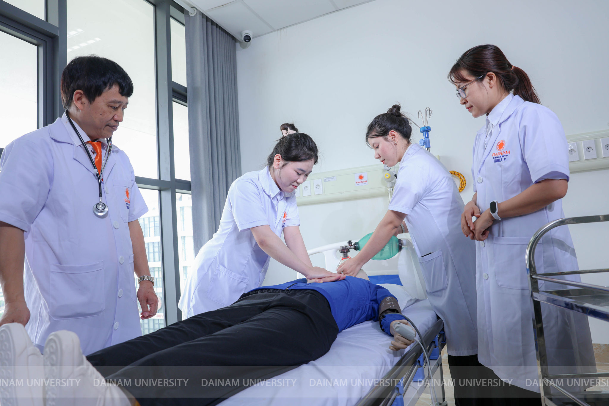 Một giờ thực hành của sinh viên