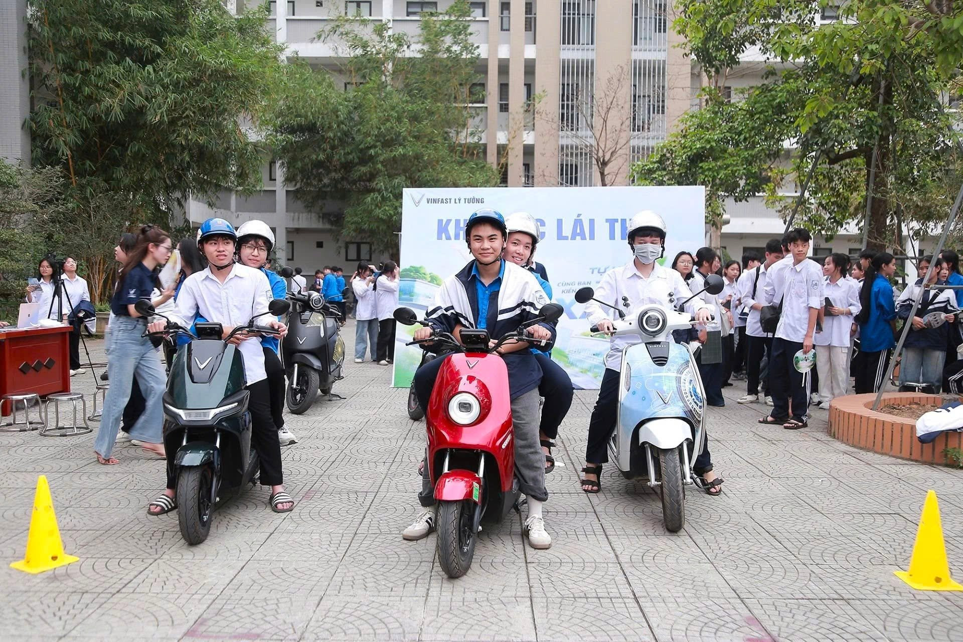Anh 1