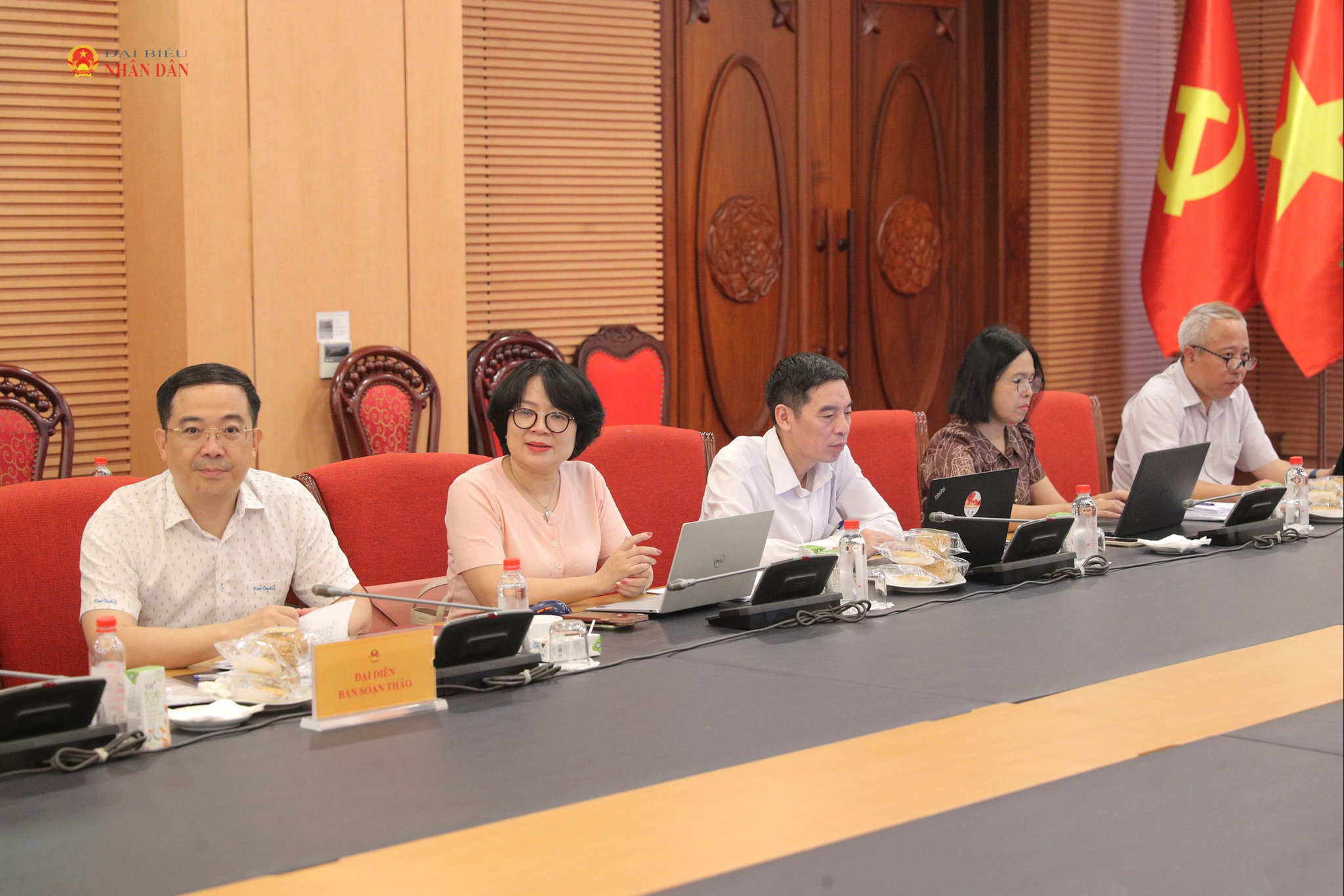 Các đại biểu dự