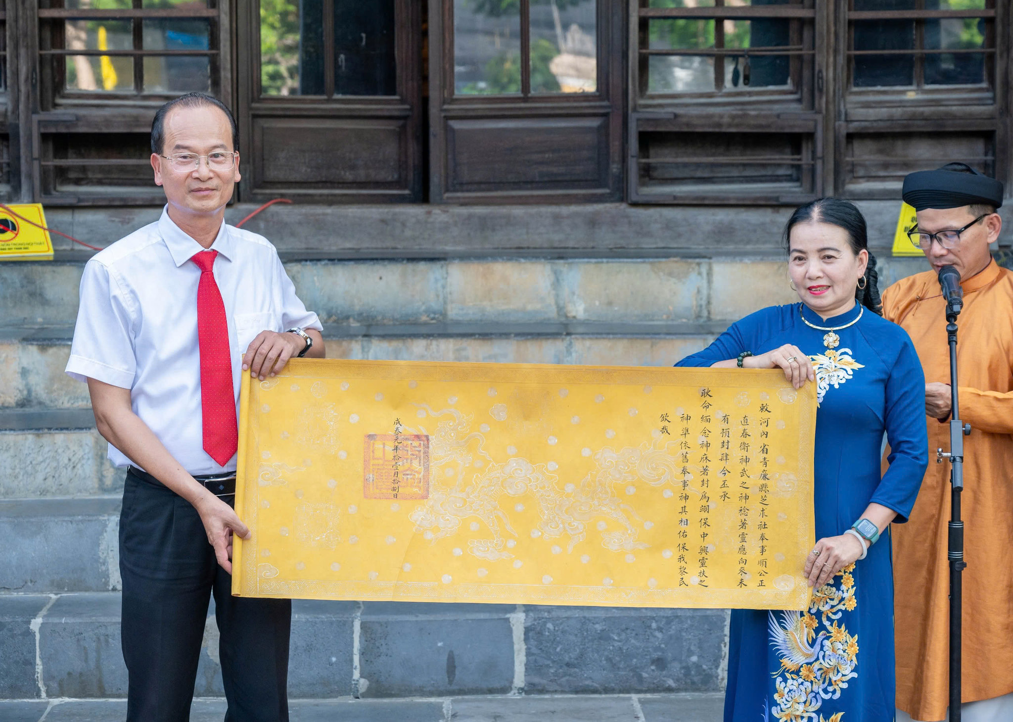 Cổ vật Huế18