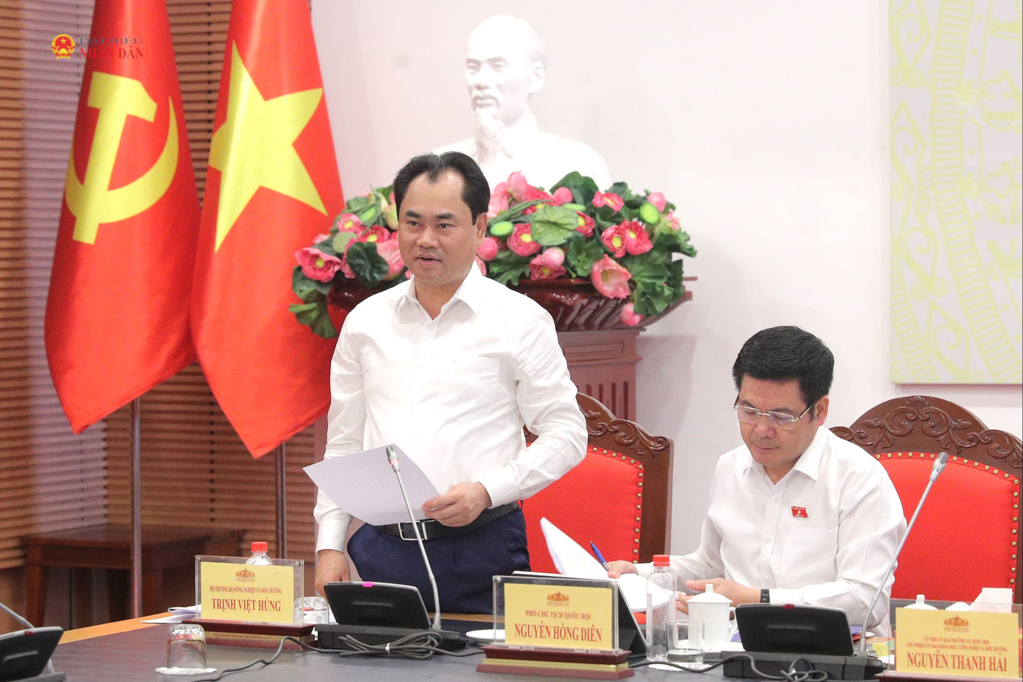 Bộ trưởng Bộ Nông nghiệp và Môi trường Trịnh Việt Hùng
