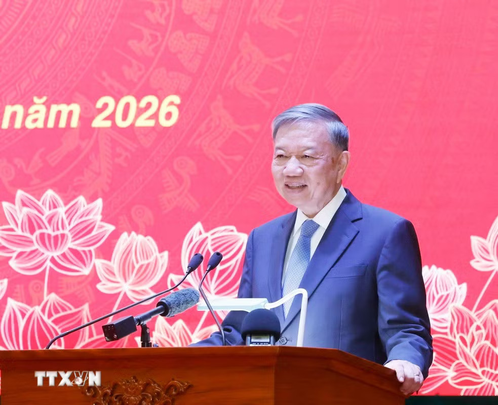 Tổng Bí thư, Chủ tịch nước Tô Lâm phát biểu chỉ đạo. (Ảnh: Thống Nhất/TTXVN) ttxvn-tong-bi-thu-chu-tich-nuoc-tham-lam-viec-voi-cuc-canh-sat-quan-ly-trai-giam-co-so-giao-duc-bat-buoc-truong-giao-duong-5-resize.jpg