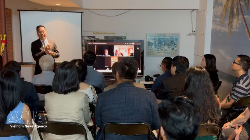 Participants in the ceremony celebrating the CVS's 10th founding anniversary in Ottawa on July 12 (Photo: VNA)