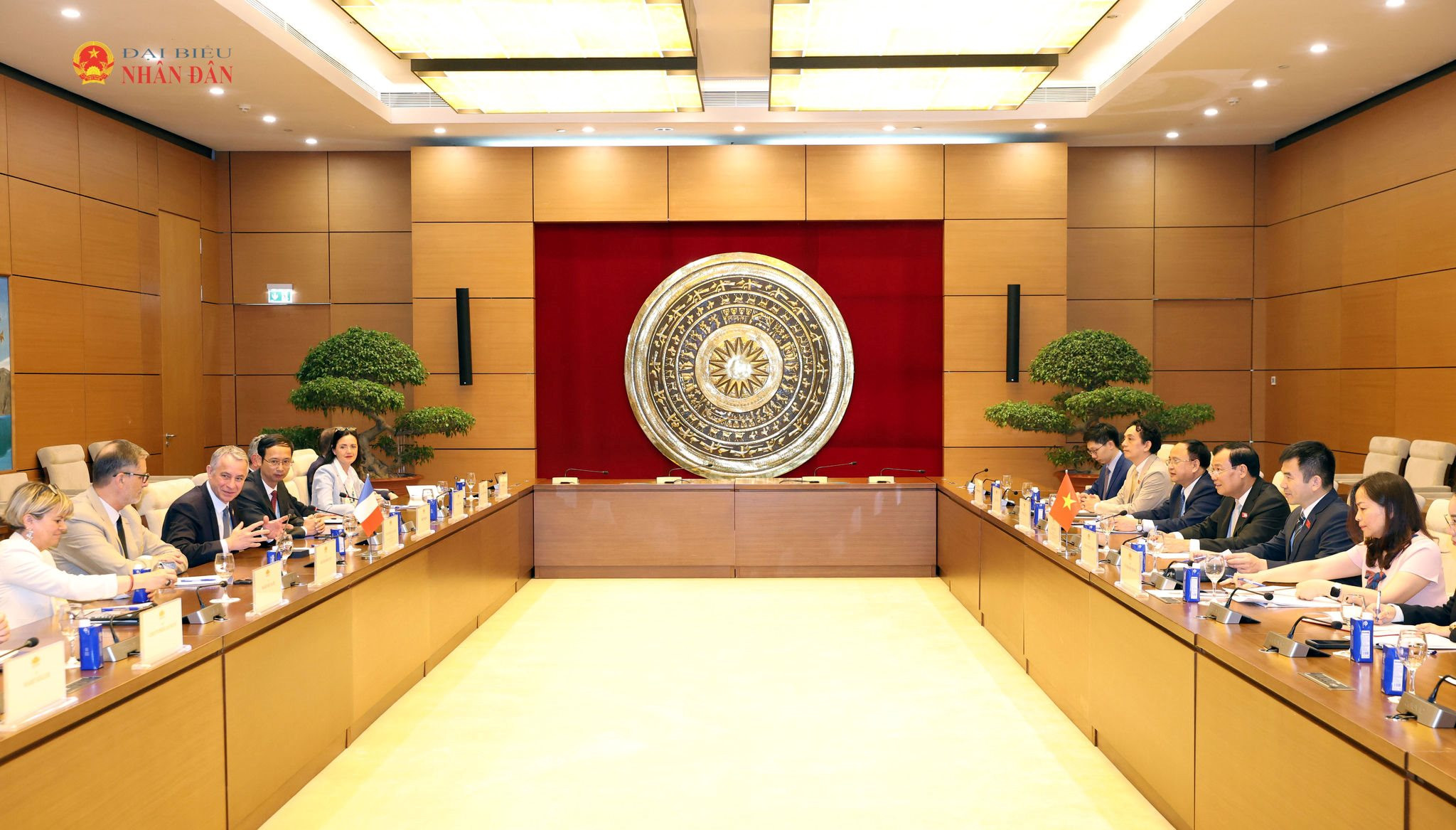 dbnd.1cdn.vn-2026-06-02-_quang-canh-cuoc-lam-viec_watermarked.jpg