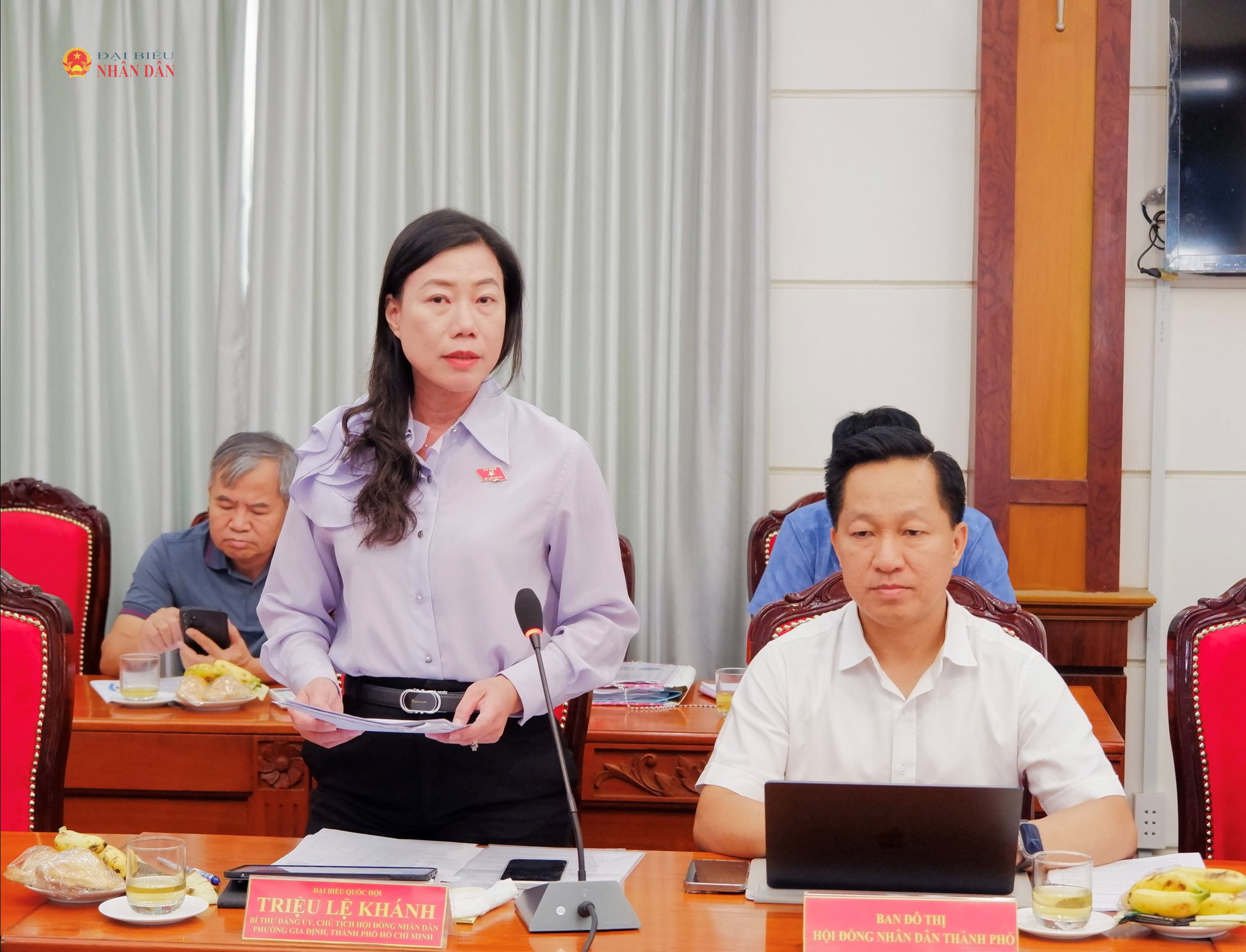 ĐBQH TP. Hồ Chí Minh Triệu Lệ Khánh phát biểu. Ảnh: Hoa Lê