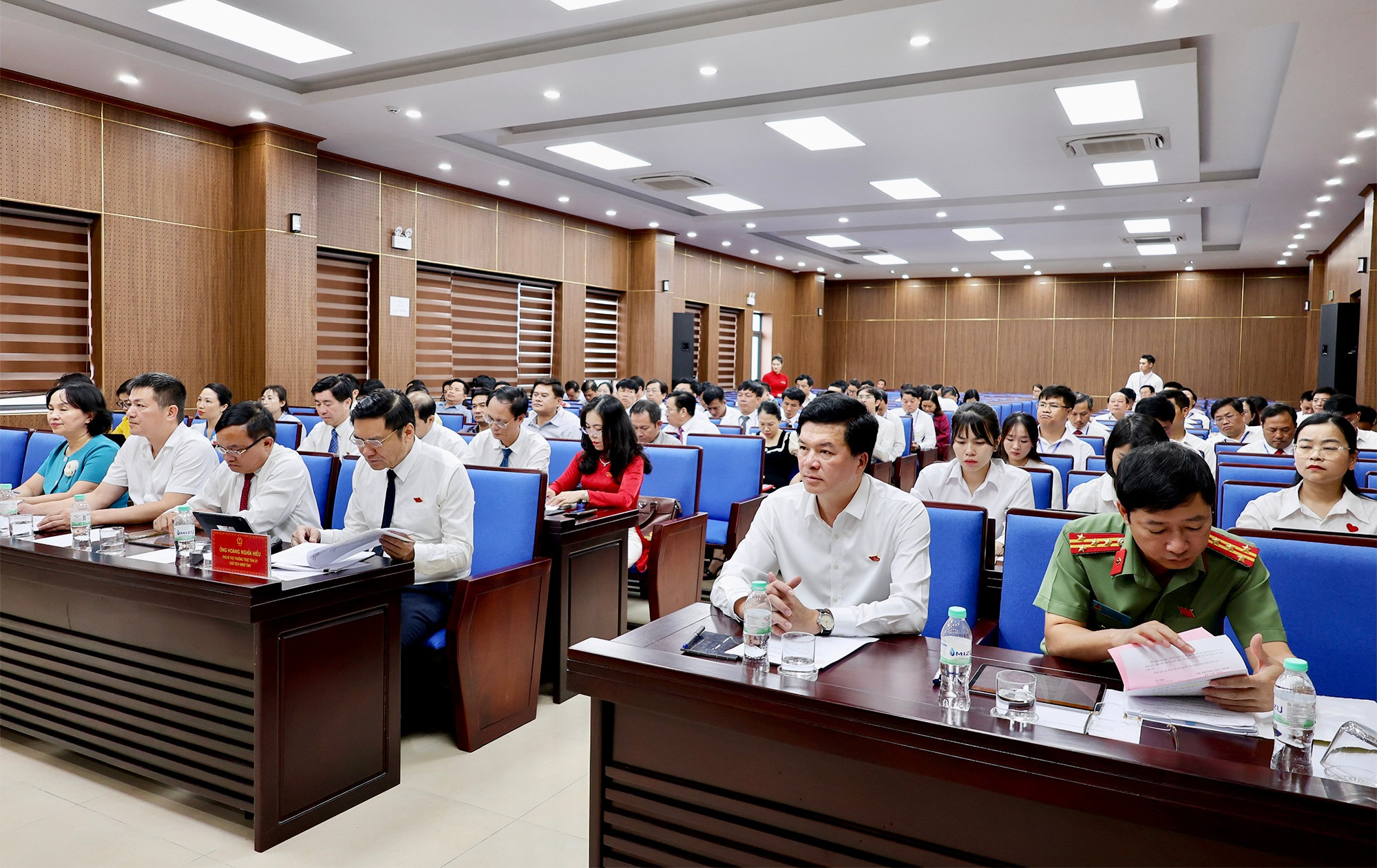 Các đại biểu tham dự phiên thảo luận Tổ 3.
