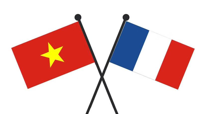 Điện mừng kỷ niệm Quốc khánh Cộng hòa Pháp