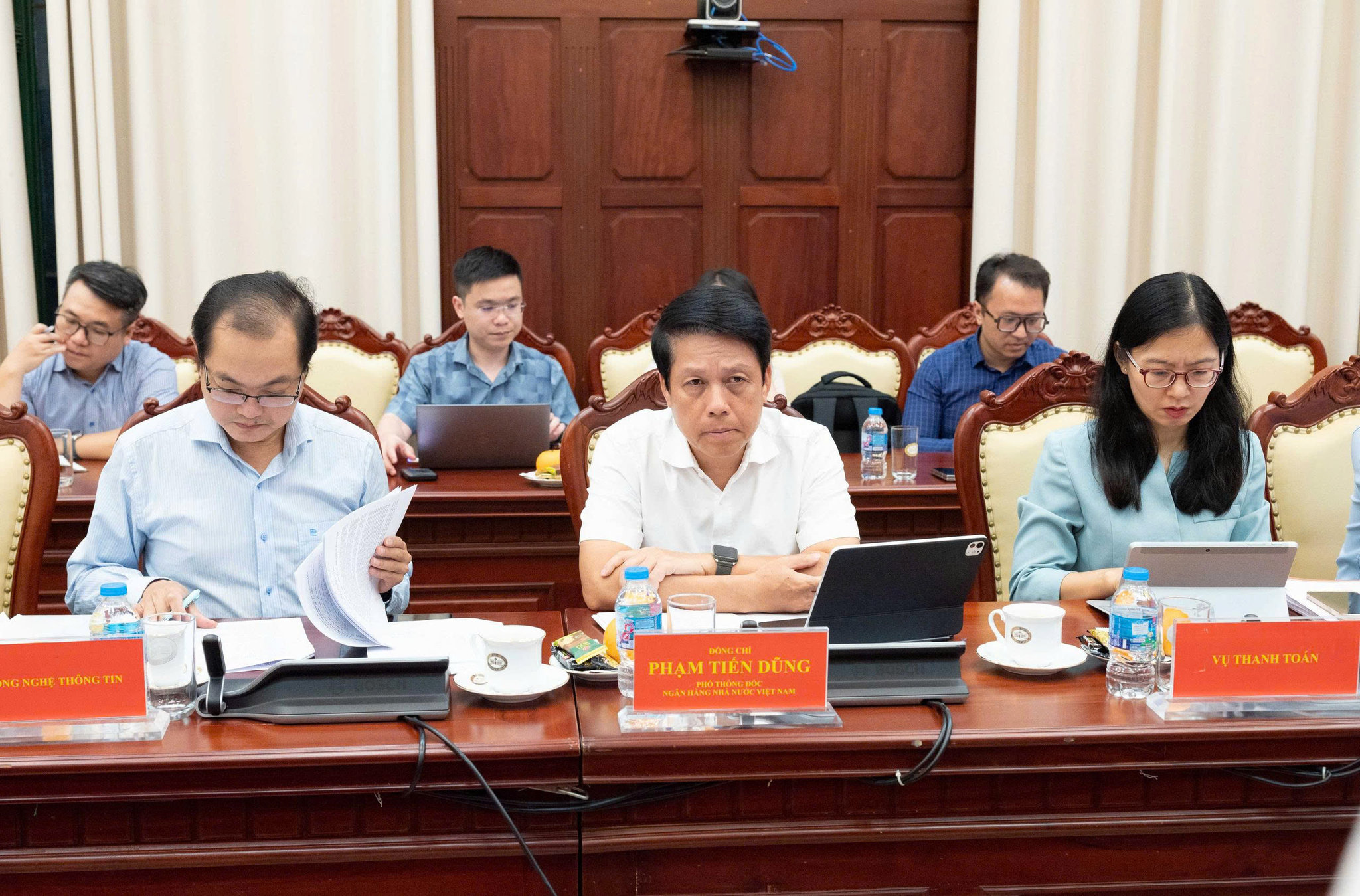 Các đại biểu tham dự cuộc làm việc với Ngân hàng nhà nước Việt Nam (2)