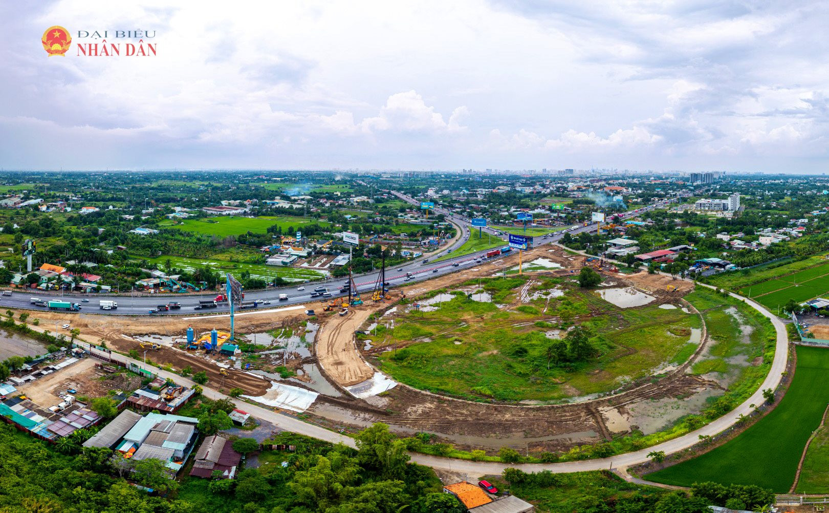 Thi công Dự án mở rộng cao tốc TP. Hồ Chí Minh - Trung Lương - Mỹ Thuận Ảnh: Tuấn Linh