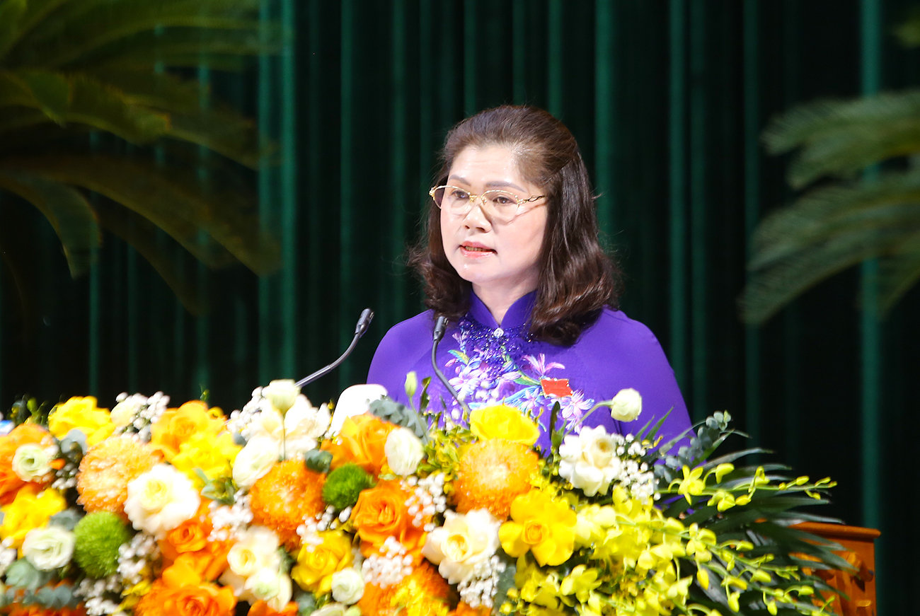 D.c Lam Thi Huong Thanh
