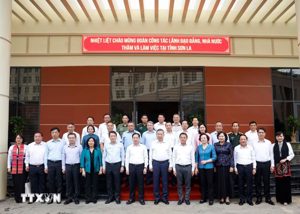 e639e249b157e3a5244c9b1eb299415c3-_ttxvn-tong-bi-thu-chu-tich-nuoc-lam-viec-voi-ban-thuong-vu-tinh-uy-son-la-1607-9.jpg.avif