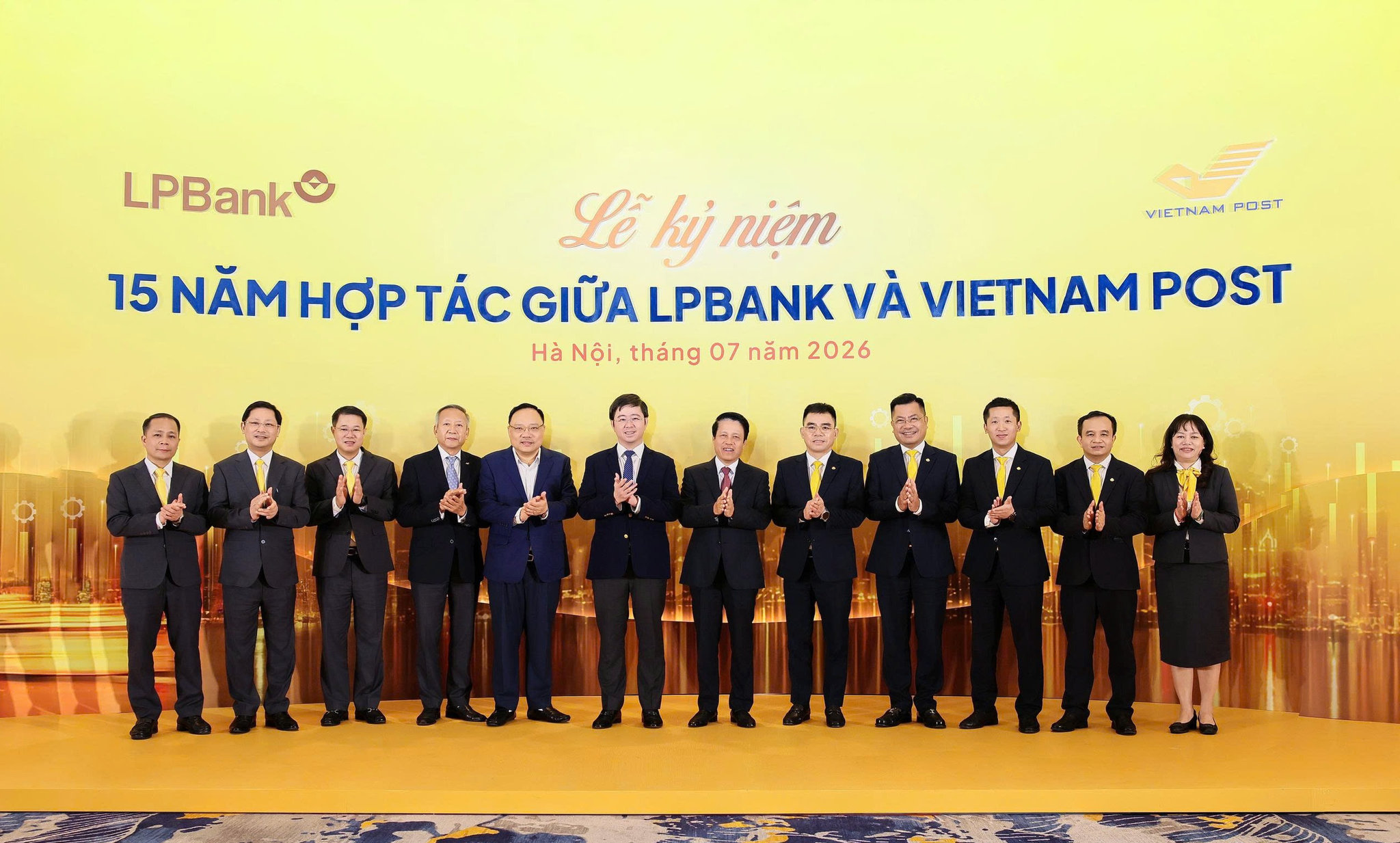 LPB-15nam Vnpost-01