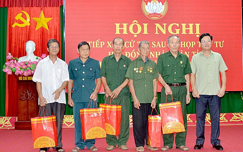 truong-ban-to-chuc-tinh-uy-tran-quang-minh-tiep-2_20260716174523.jpg