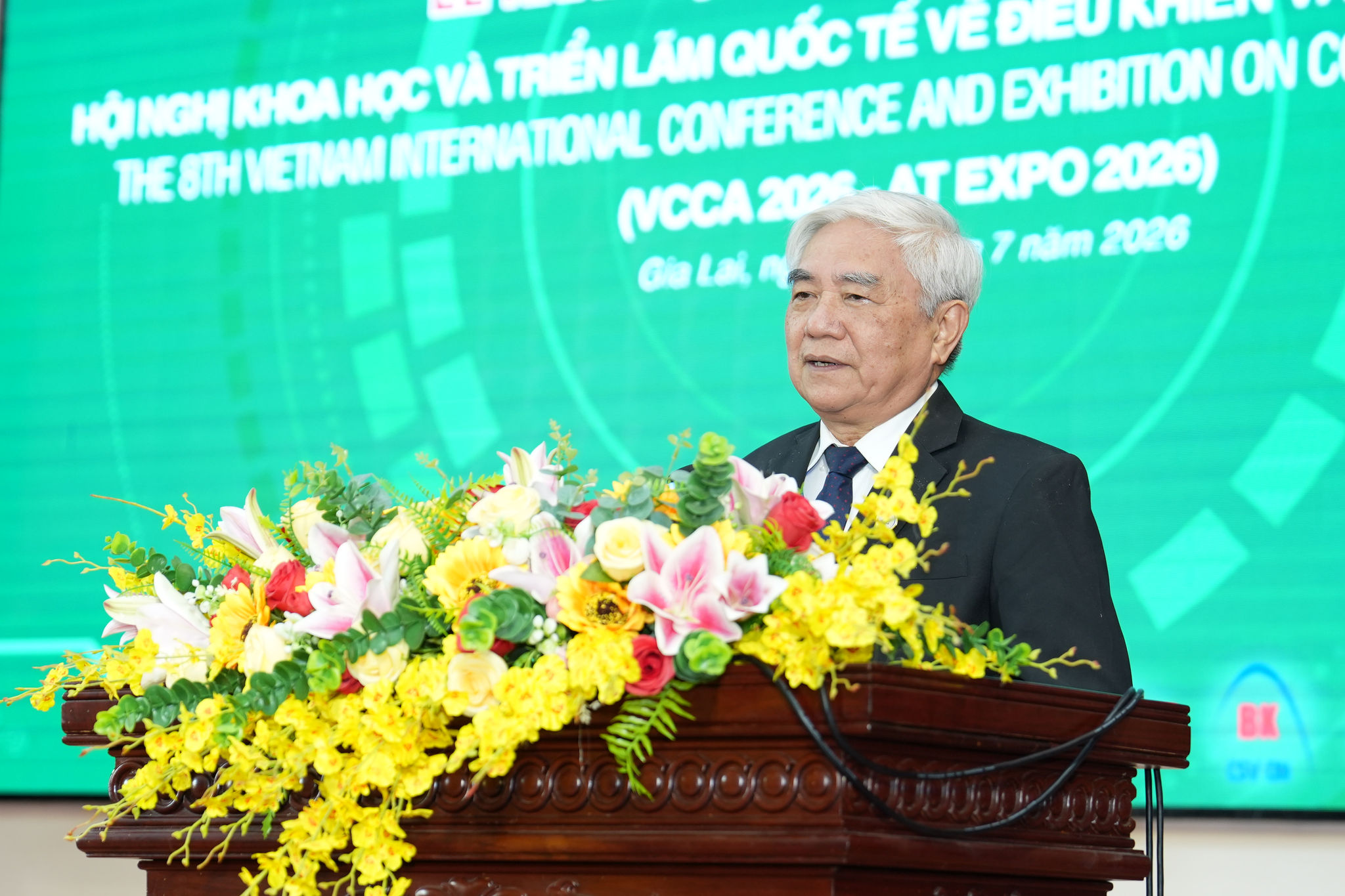 TS. Nguyen Quan