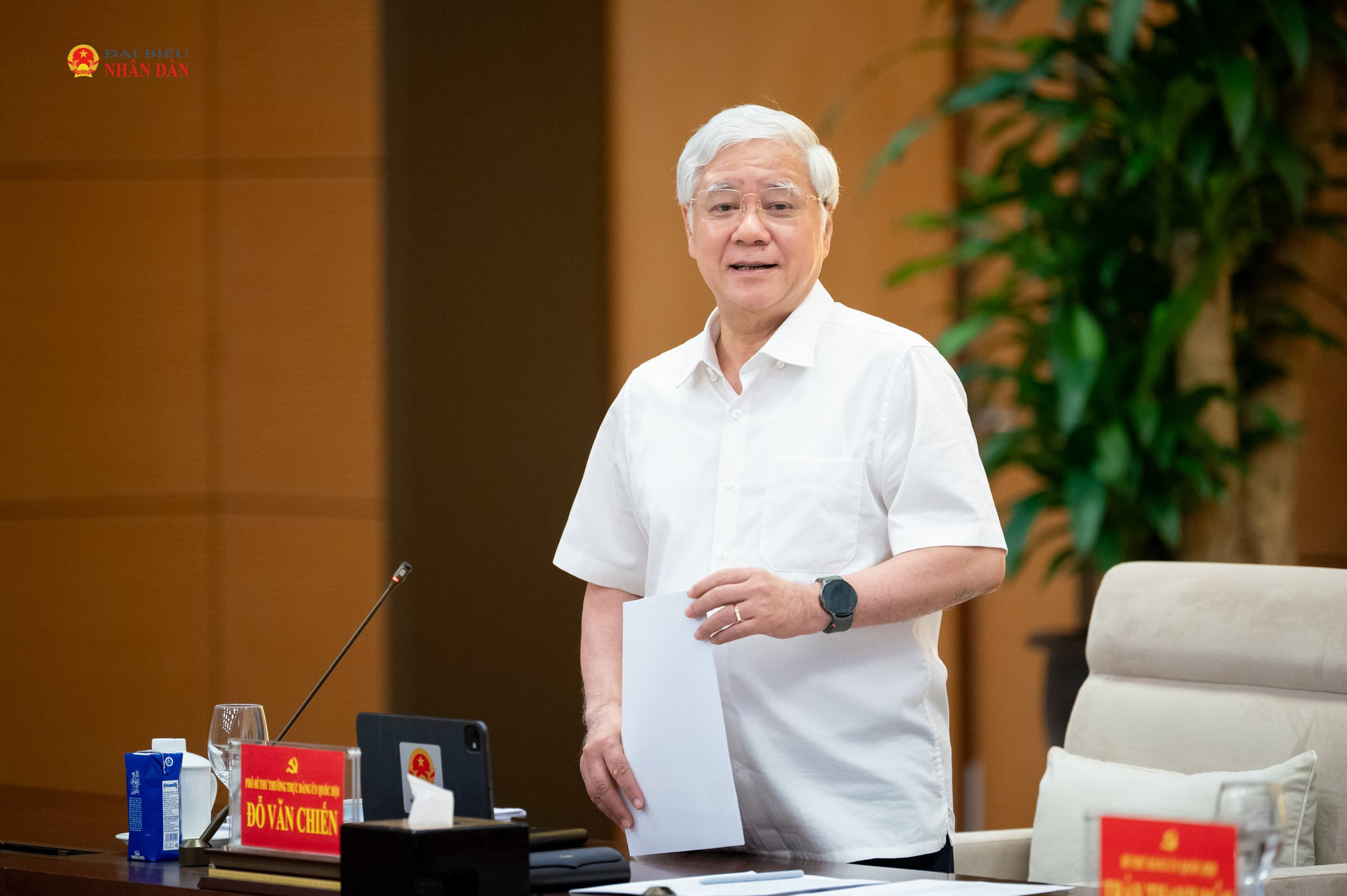 Phó Chủ tịch Thường trực Quốc hội Đỗ Văn Chiến phát biểu