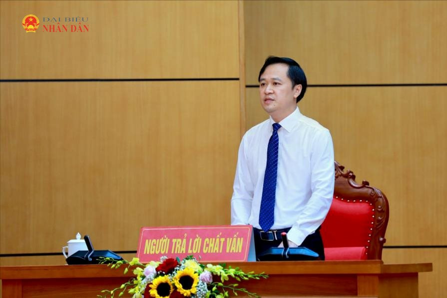 giam-doc-so-y-te-bui-manh-hung-tra-loi-chat-van-tai-ky-hopjpg-1-.jpg