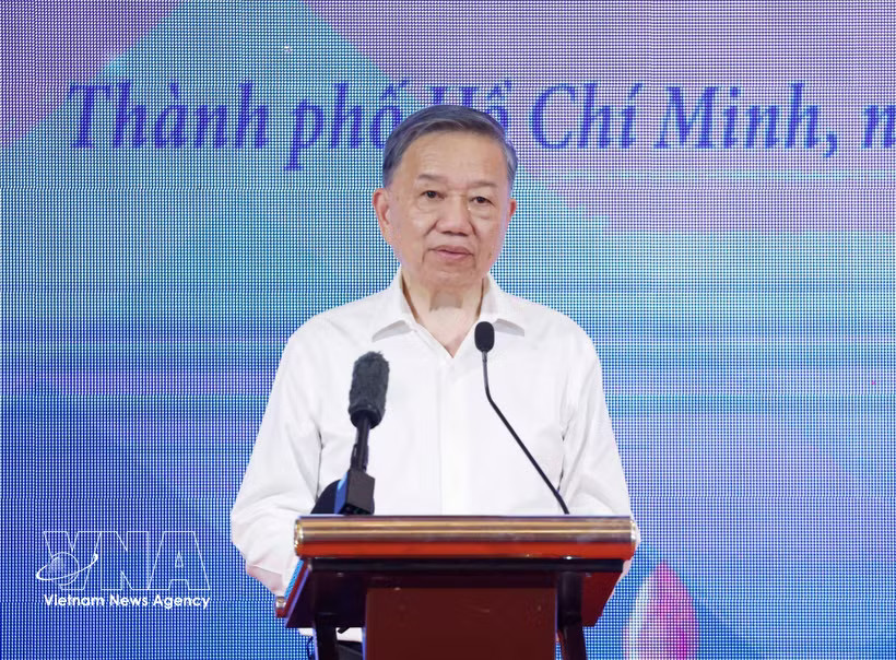 Party General Secretary and State President To Lam speaks at a gathering of former officials and civil servants of the standing body of the Steering Committee for the Central Highlands in Ho Chi Minh City on July 17, 2026. (Photo: VNA)