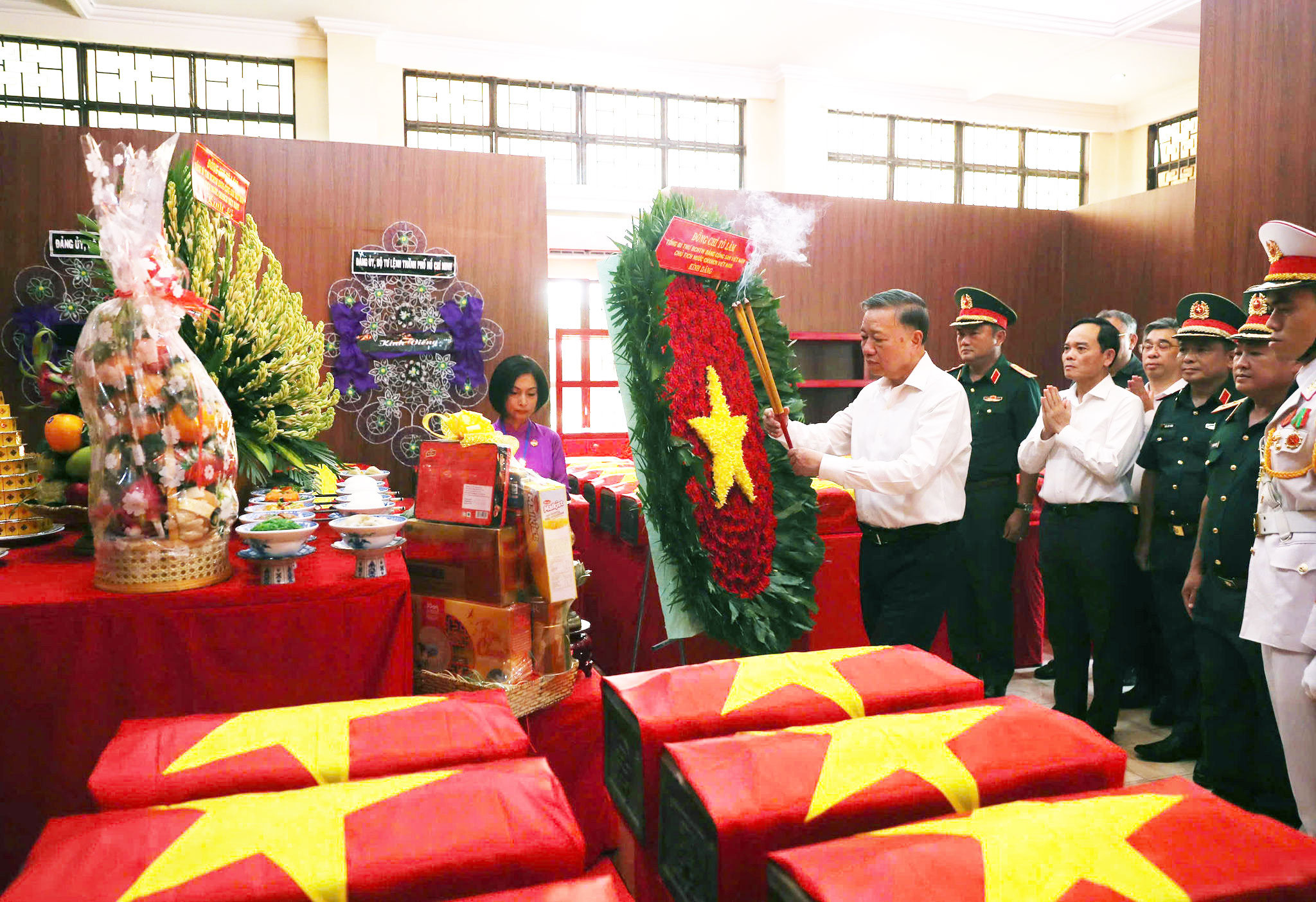 tong-bi-thu3.jpg