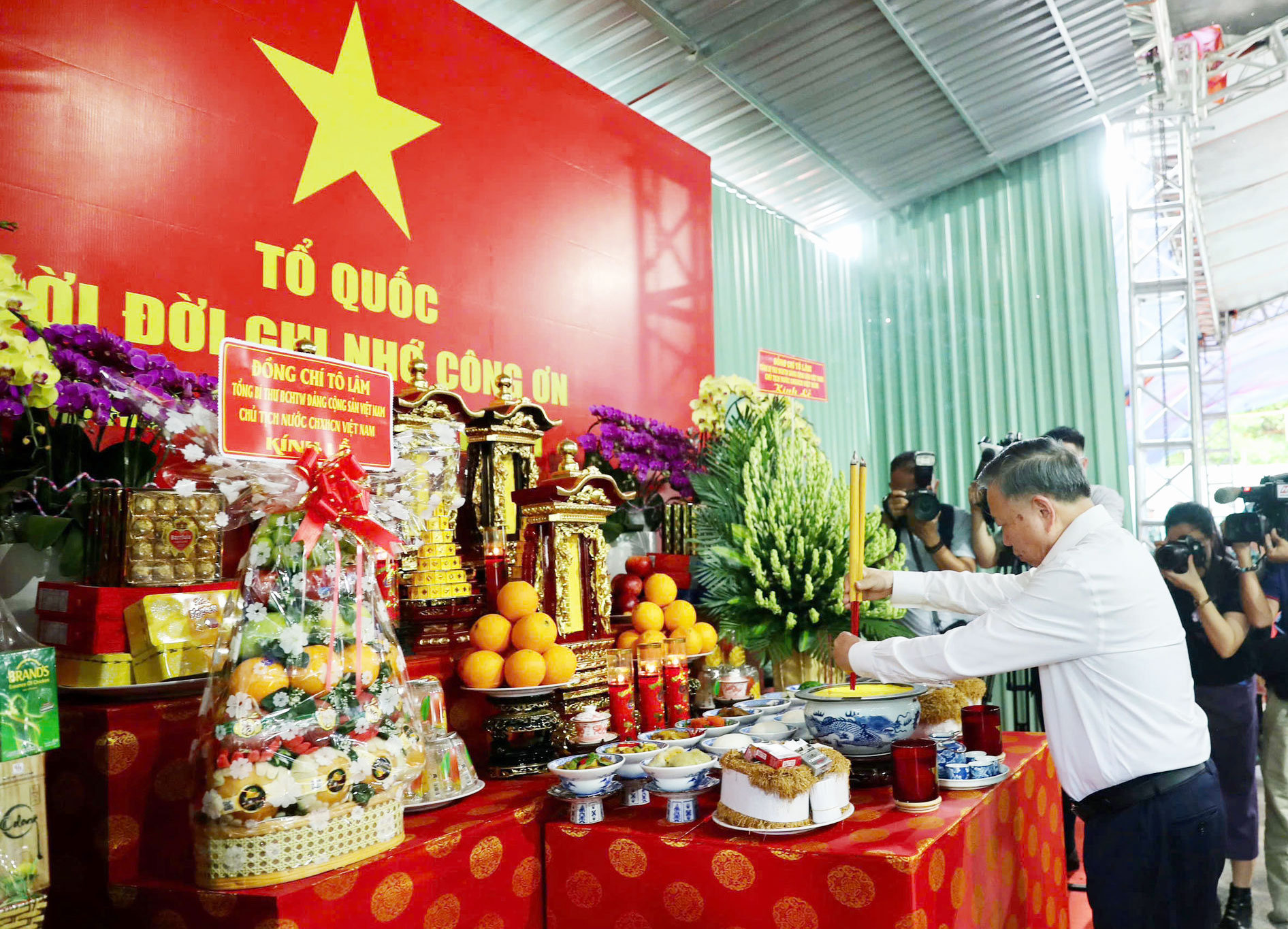 tong-bi-thu6.jpg