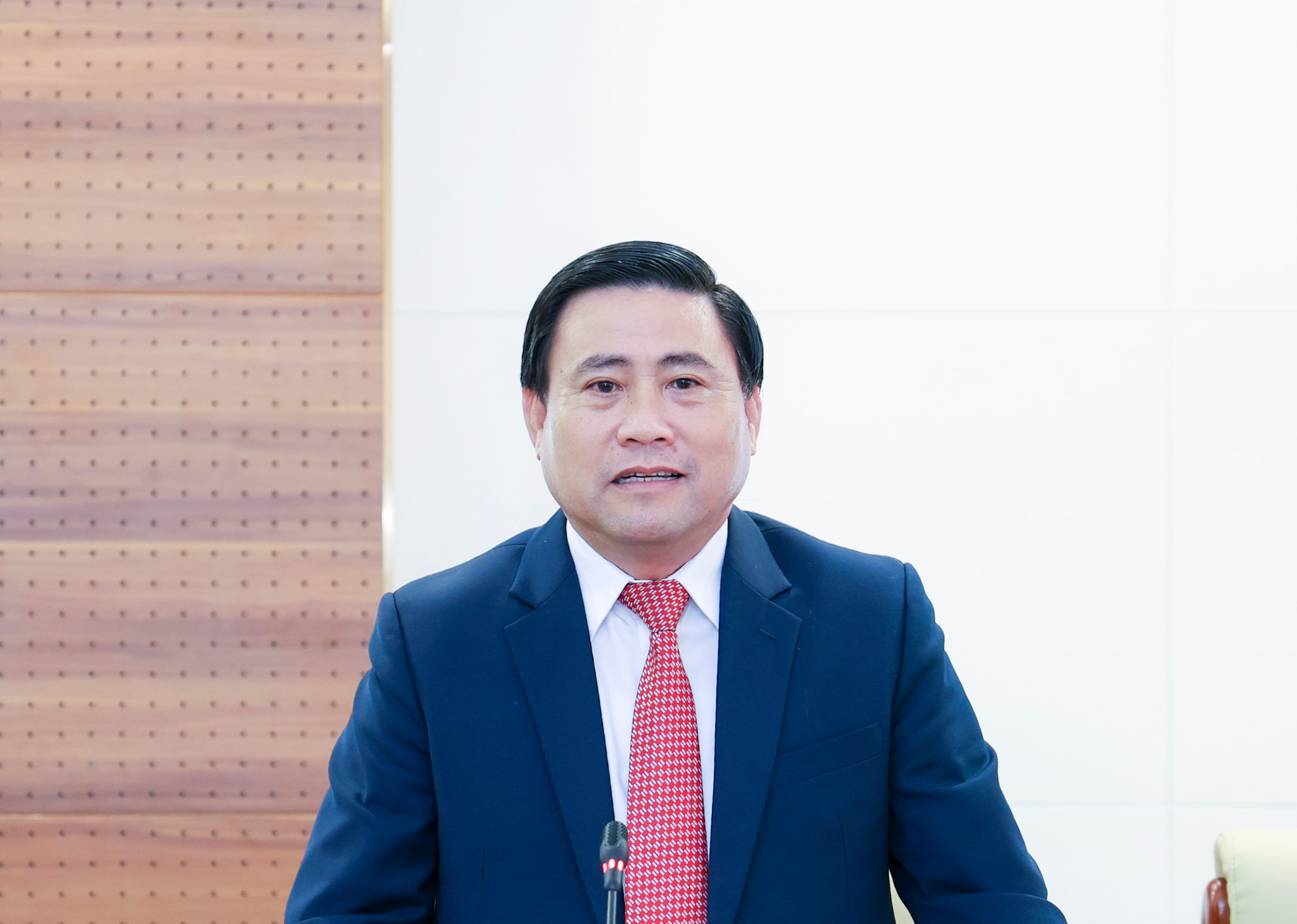 Chủ tịch HĐND tỉnh Lâm Đông phát biểu tại hội nghị
