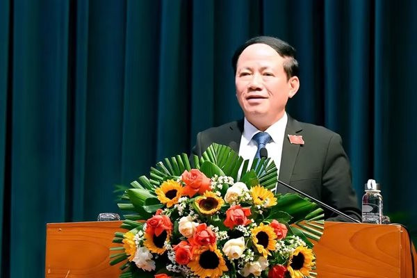 Chủ tịch UBND tỉnh Phạm Anh Tuấn phát biểu giải trình và làm rõ các vấn đề được đại biểu quan tâm. Ảnh- Đức Thụy