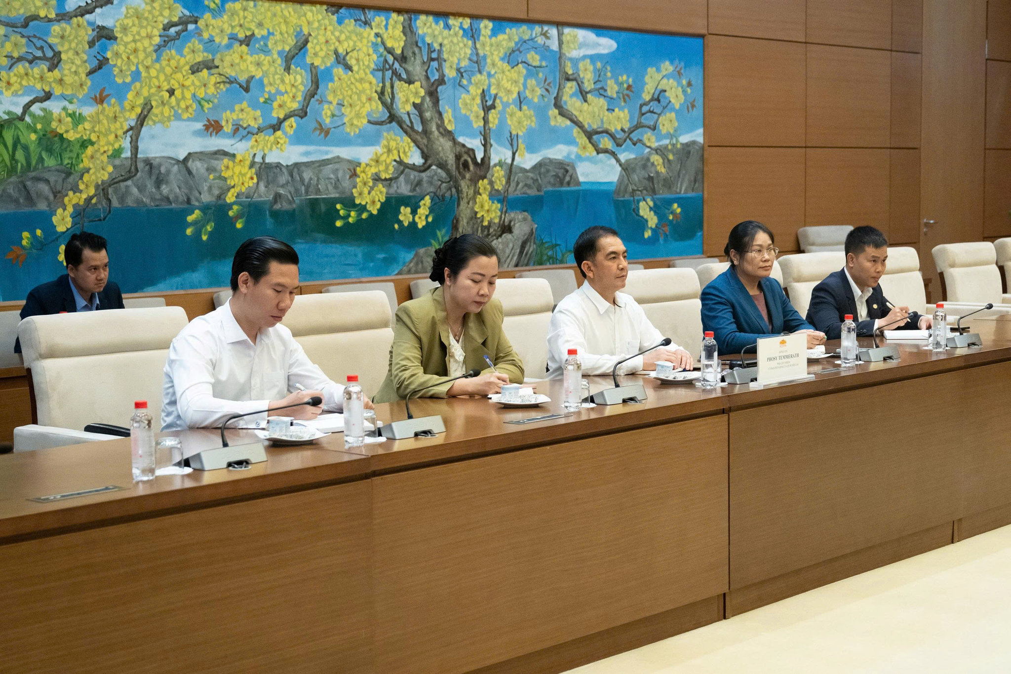 media.quochoi.vn-uploads-originals-2026-07-21-_202607211323305380_1784612799701_6935599001901914730_6935599001901914730_b29c599f7e72f173e17367899e7d316a.jpg