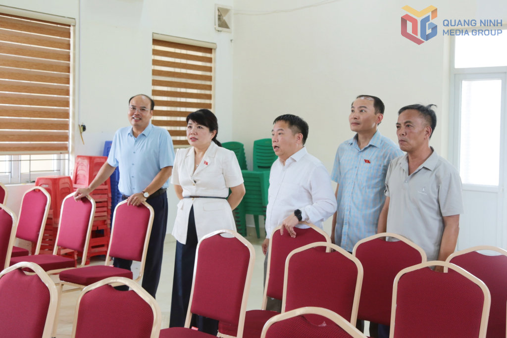 Đoàn khảo sát việc sử dụng các công trình dôi dư sau sắp xếp tại xã Quảng Hà.