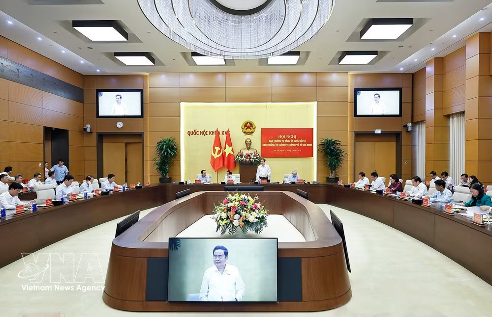 vnanet-potal-chu-tich-quoc-hoi-chu-tri-hoi-nghi-ban-thuong-vu-dang-uy-quoc-hoi-va-ban-thuong-vu-thanh-uy-thanh-pho-ho-chi-minh-8902562-1.jpg