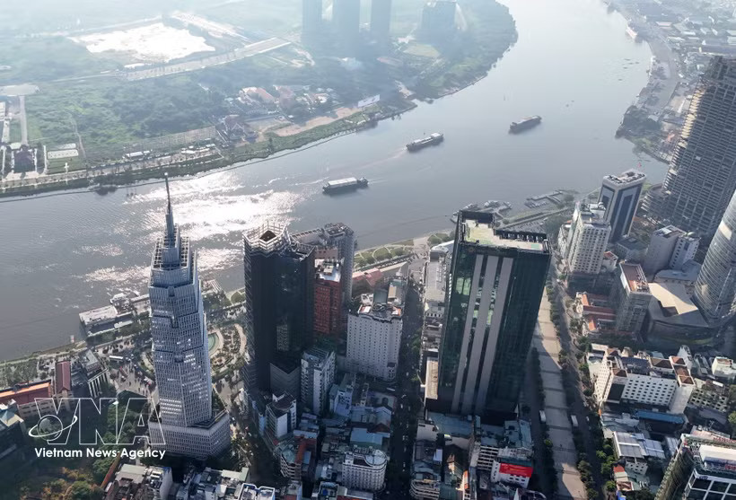 A view of financial buildings in downtown Ho Chi Minh City along the Saigon River. (Photo: VNA) 
