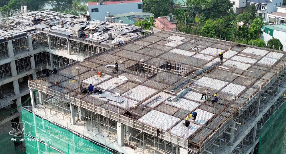 Tuyen Quang accelerates the construction progress of the social housing projects (Photo: VNA) vnanet-potal-tuyen-quang-tap-trung-phat-trien-nha-o-xa-hoi-8702210.jpg