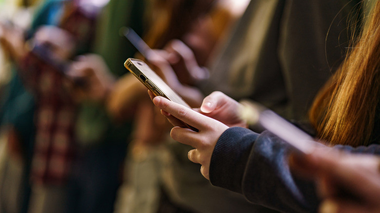 www.engadget.com-img-gallery-france-will-ban-social-media-for-children-under-15-_intro-1784670157.jpg