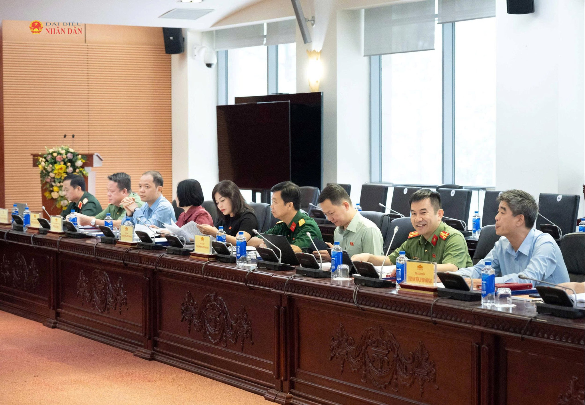 Các đại biểu tham dự cuộc họp (4)