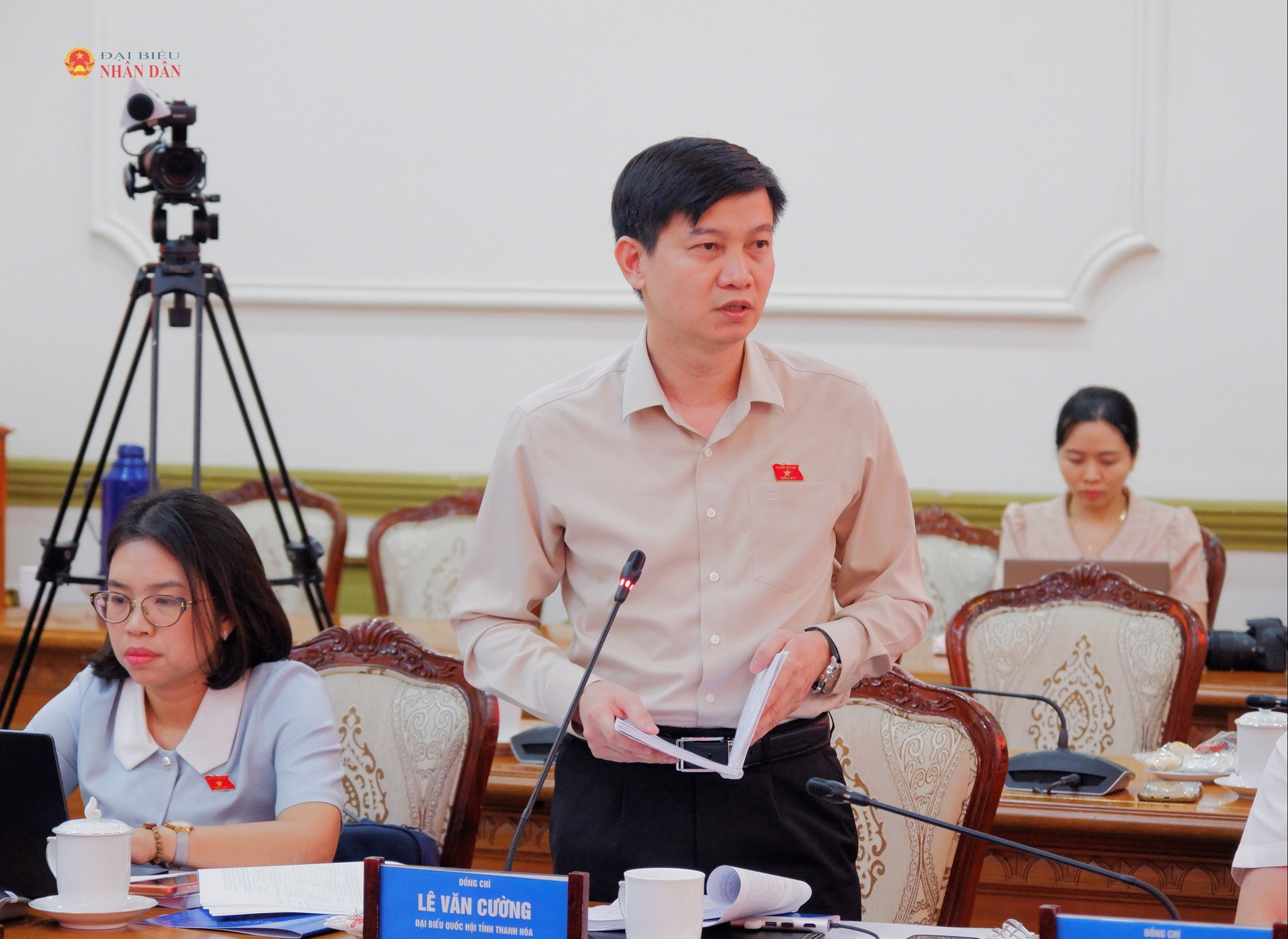 ĐBQH, Giám đốc Sở Y tế tỉnh Thanh Hoá Lê Văn Cường phát biểu. Ảnh: Hoa Lê