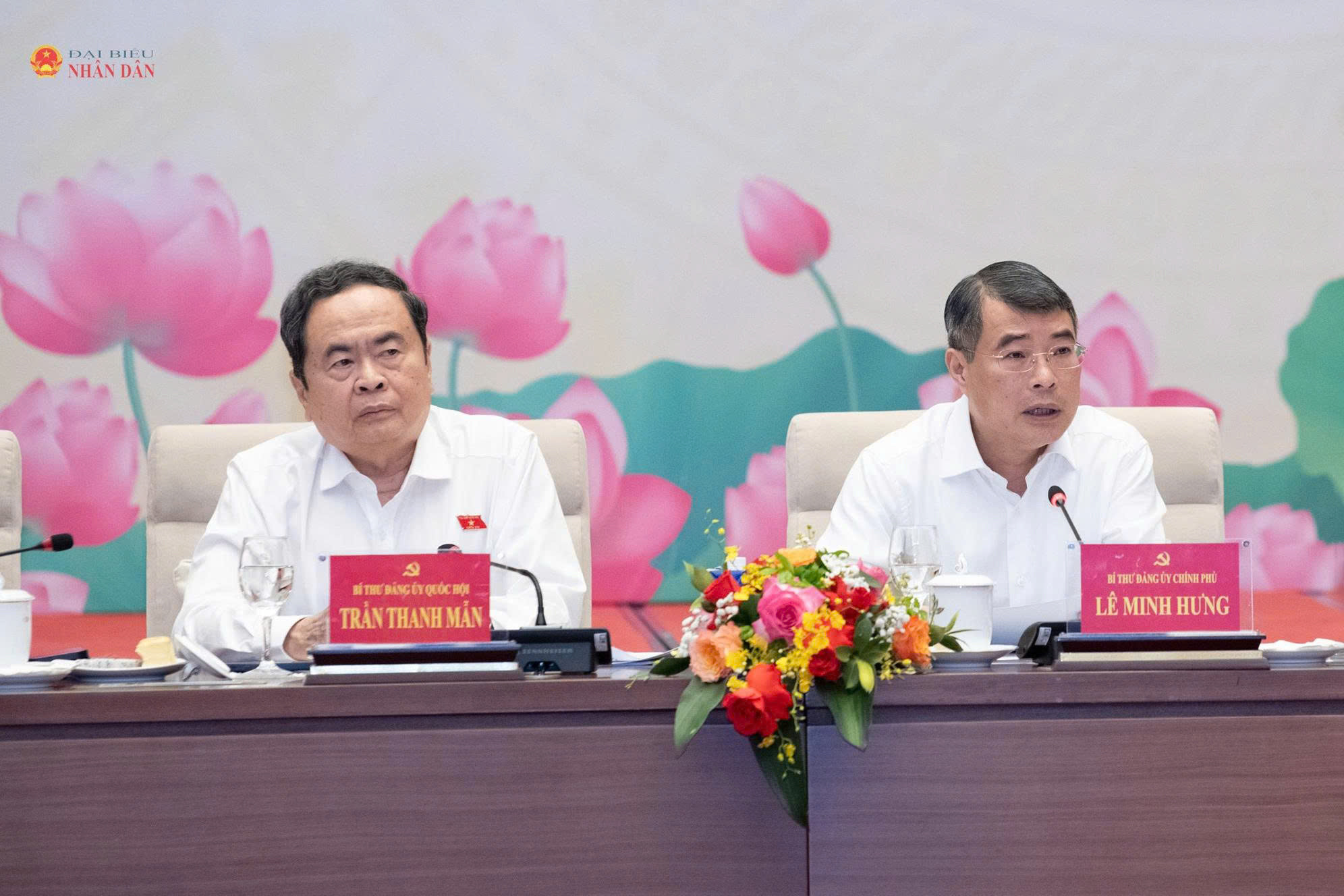 Chủ tịch Quốc hội Trần Thanh Mẫn và Thủ tướng Lê Minh Hưng đồng chủ trì Hội nghị.