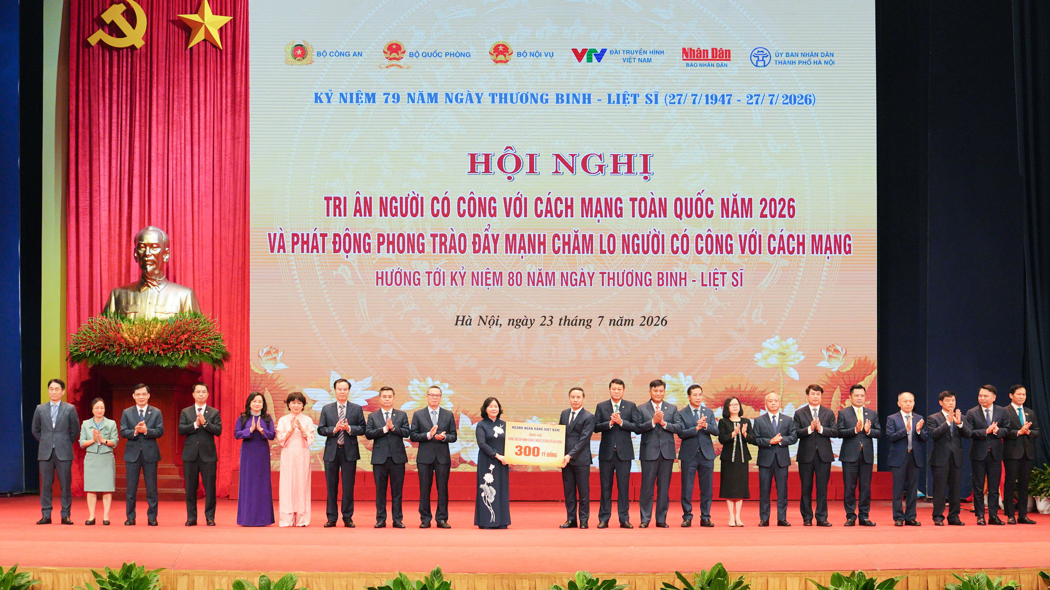 anh 1_LPBank_ Quy den on dap nghiax