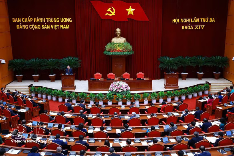 A view of the closing session of the third plenum of the 14th Party Central Committee in Hanoi on July 24 (Photo: VNA)