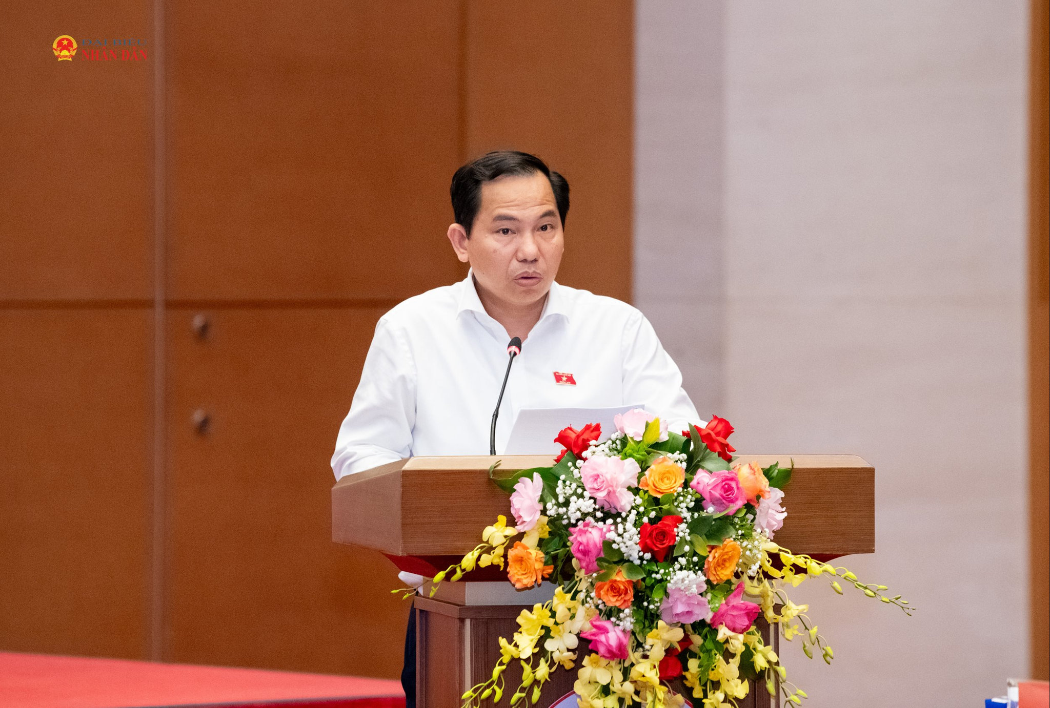Tổng Thư ký Quốc hội - Chủ nhiệm Văn phòng Quốc hội Lê Quang Mạnh báo cáo về tiến độ chuẩn bị các nội dung và dự kiến chương trình Kỳ họp không thường lệ thứ Nhất, Quốc hội khóa XVI.