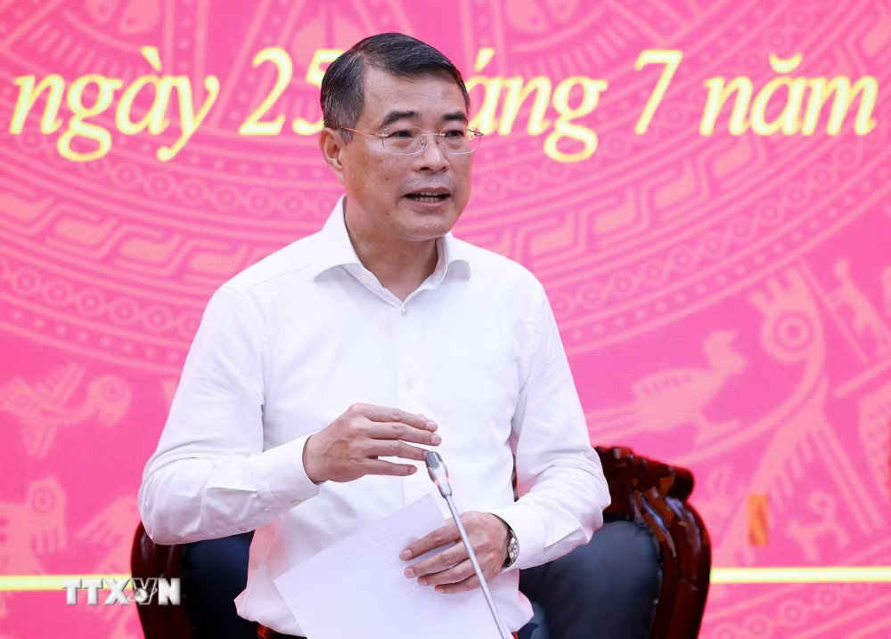 ad848c4390efc3bd86f38edbe2692fcc366fb1f8bf852ae8436efa7-_ttxvn-thu-tuong-lam-viec-voi-ban-thuong-vu-tinh-uy-dien-bien-3.jpg.avif