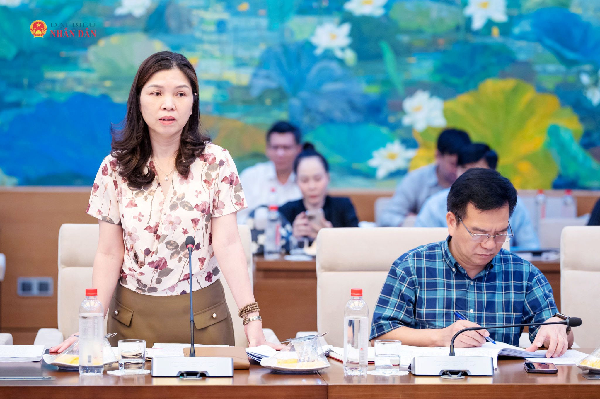 Vụ trưởng Vụ Thông tin và Thư viện Hoàng Thị Lan Nhung phát biểu