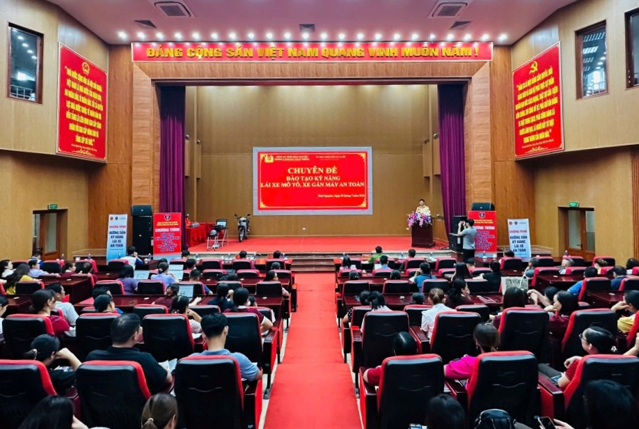 Phòng CSGT Thái Nguyên (1)