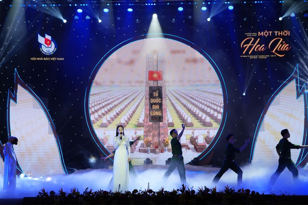 a5-mot-thoi-hoa-lua-hang-bia-trang.jpg