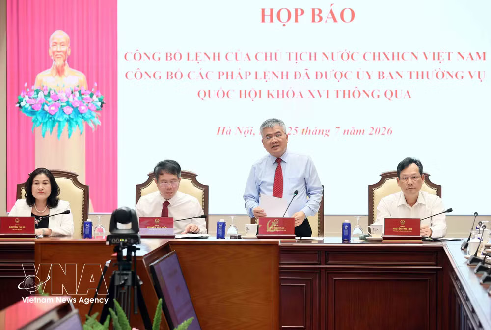 Deputy head of the Presidential Office Can Dinh Tai speaks at the event (Photo: VNA) vnanet-x.jpg