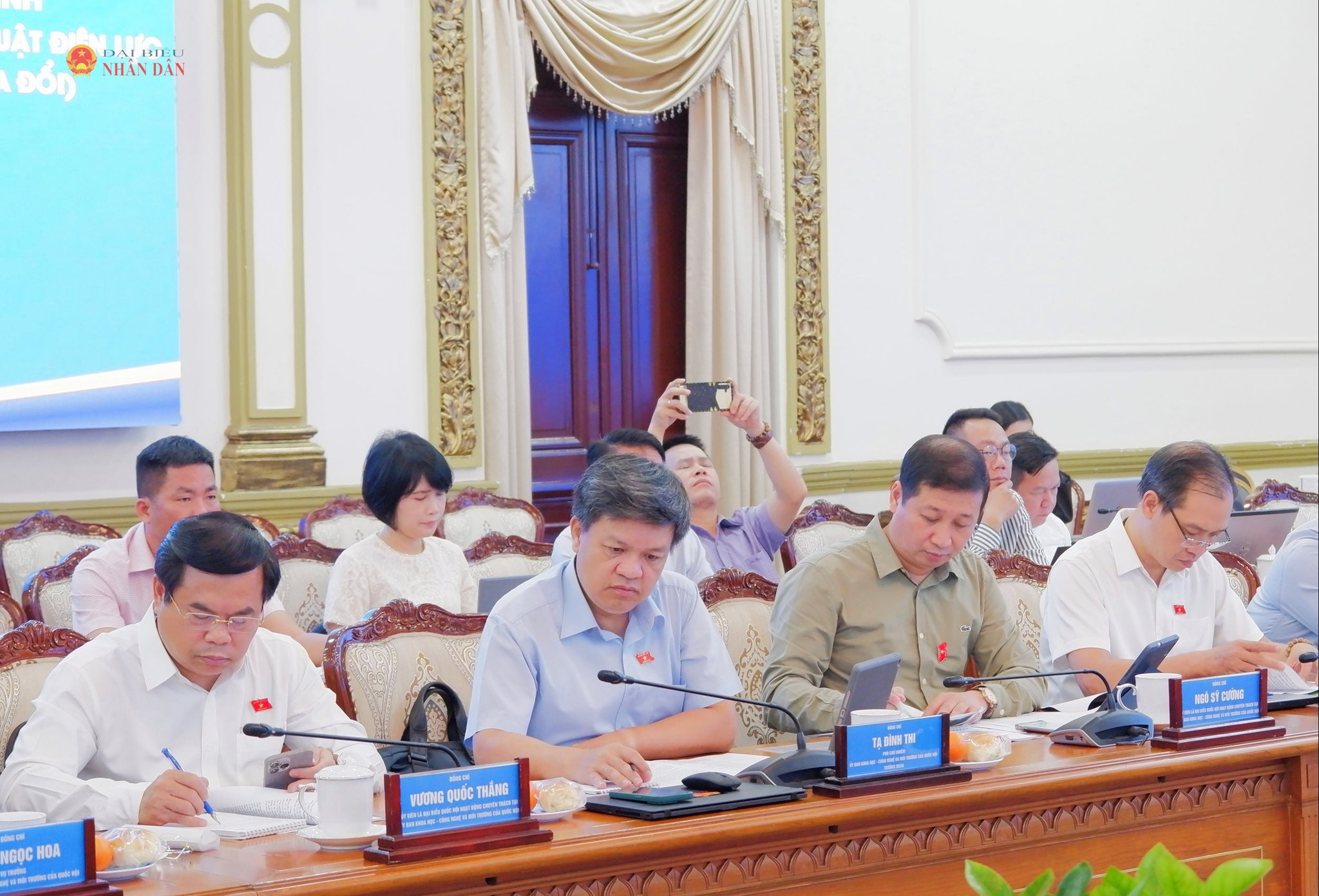Thành viên đoàn khảo sát