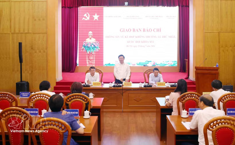 The press briefing on the first extraordinary session of the 16th National Assembly (Photo: VNA)