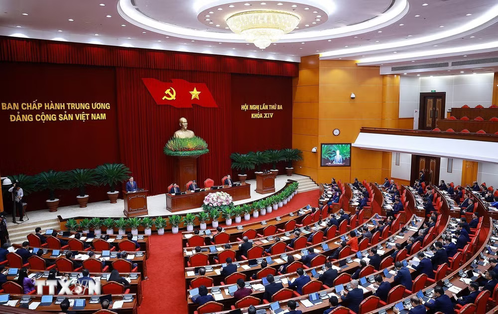 Phiên khai mạc Hội nghị lần thứ ba Ban Chấp hành Trung ương Đảng khóa XIV. (Ảnh: Dương Giang/TTXVN) ttxvn-khai-mac-hoi-nghi-lan-thu-ba-ban-chap-hanh-trung-uong-dang-khoa-xiv-5.jpg