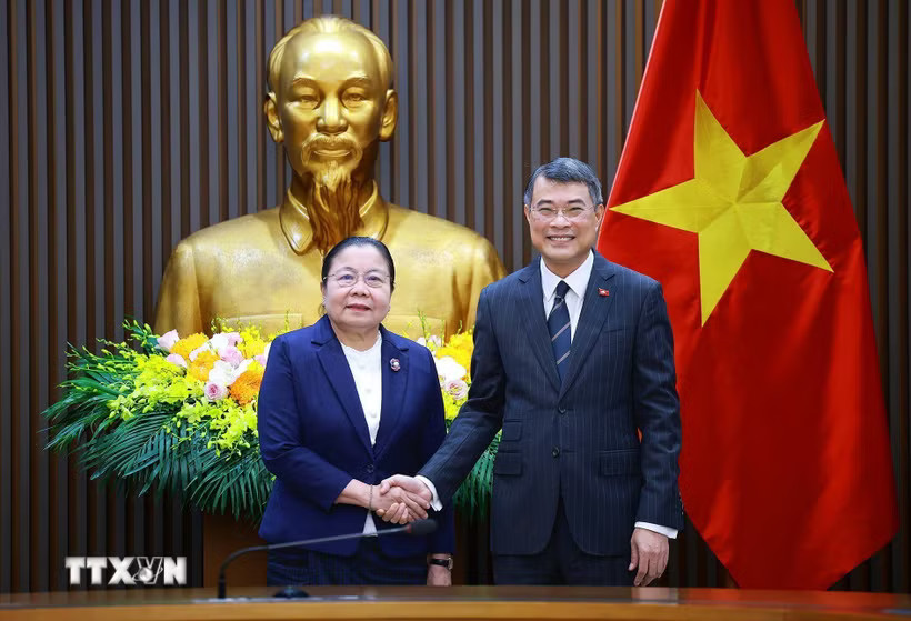 Thủ tướng Lê Minh Hưng tiếp đồng chí Sisay Leudetmounsone, Trưởng Ban Tổ chức Trung ương Đảng Nhân dân Cách mạng Lào. (Ảnh: Dương Giang/TTXVN)